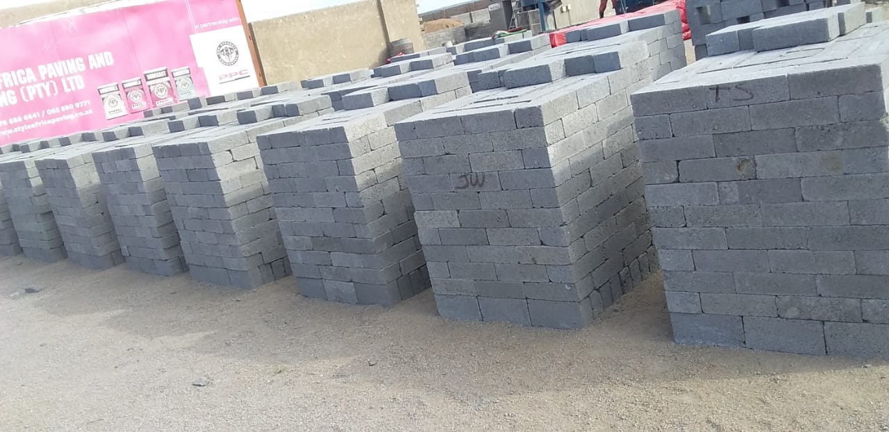 MAXI BRICKS