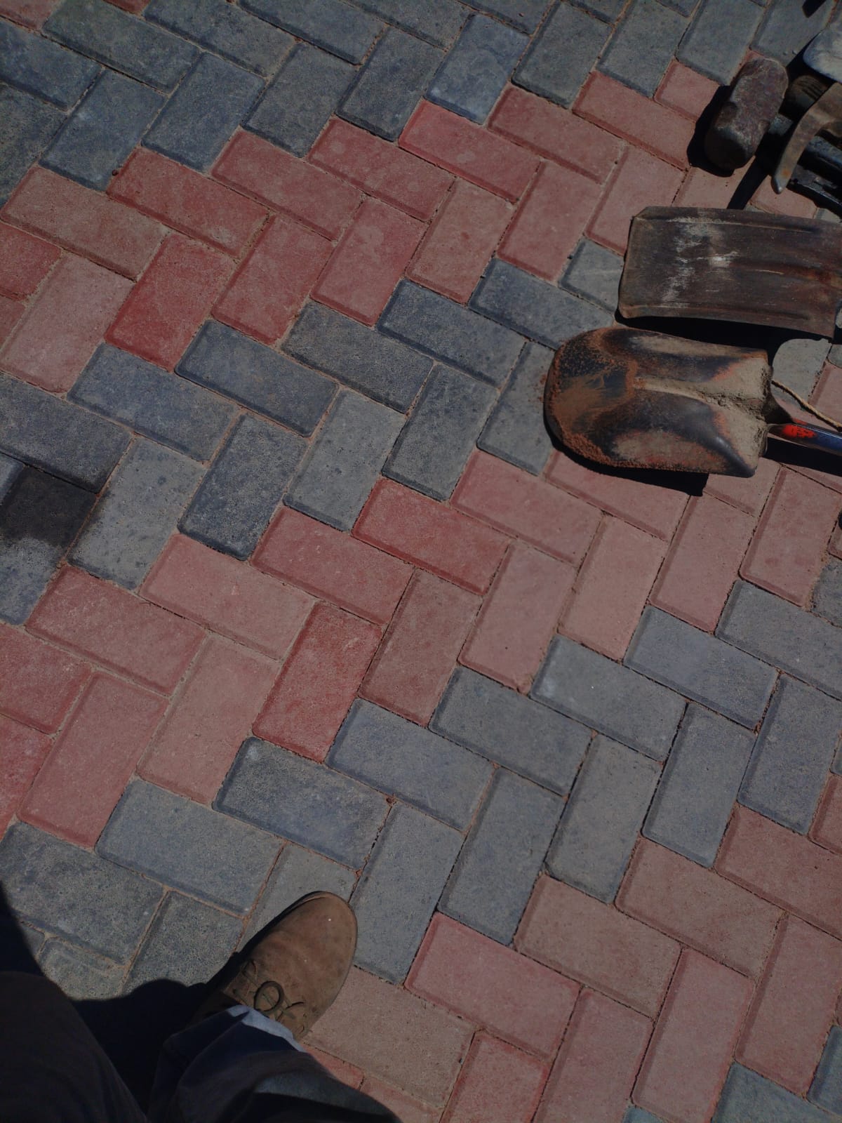 BEVEL PAVERS COLOUR